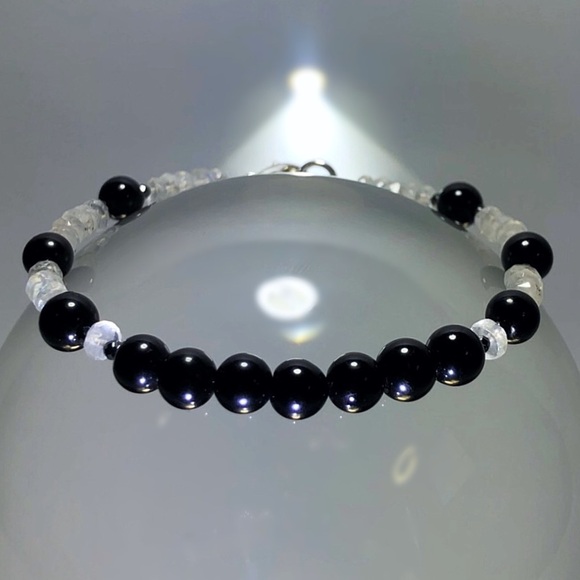 Hand Made Gemstone Bracelet - Picture 6 of 8